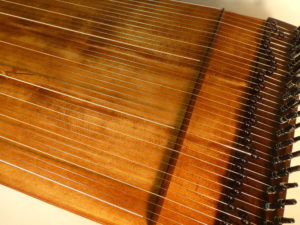 Monochord Monocorp Monocordio Mapple wood, Jurema ayahuasca color, five round holes, wood bridge, turquoise body monocord