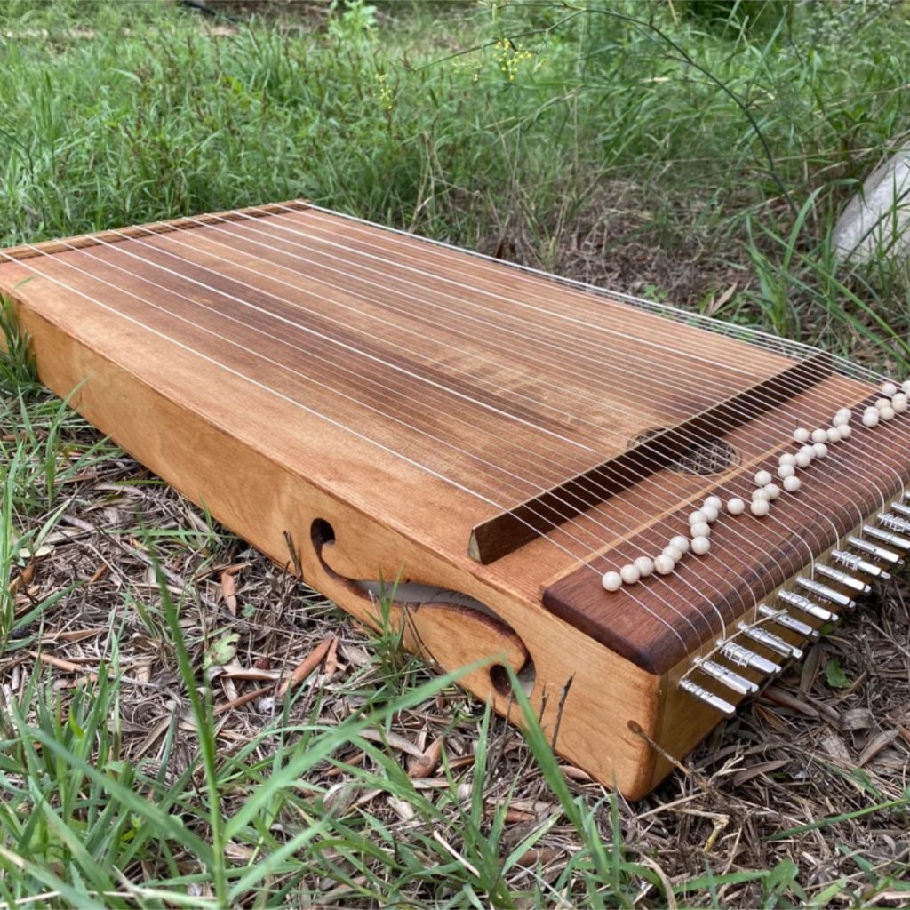 04-Lumnezia Soñando Monócordio-03