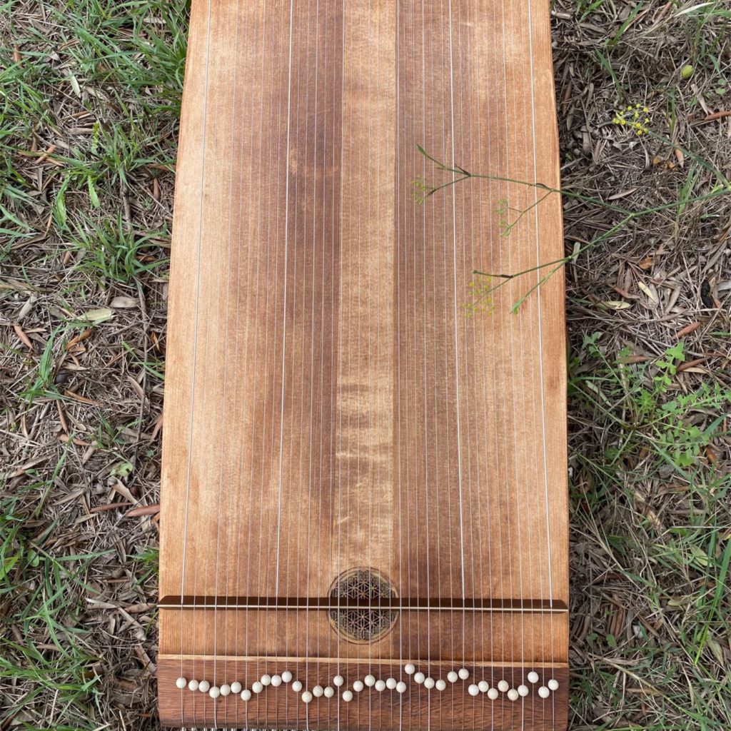 04-Lumnezia Soñando Monócordio-04