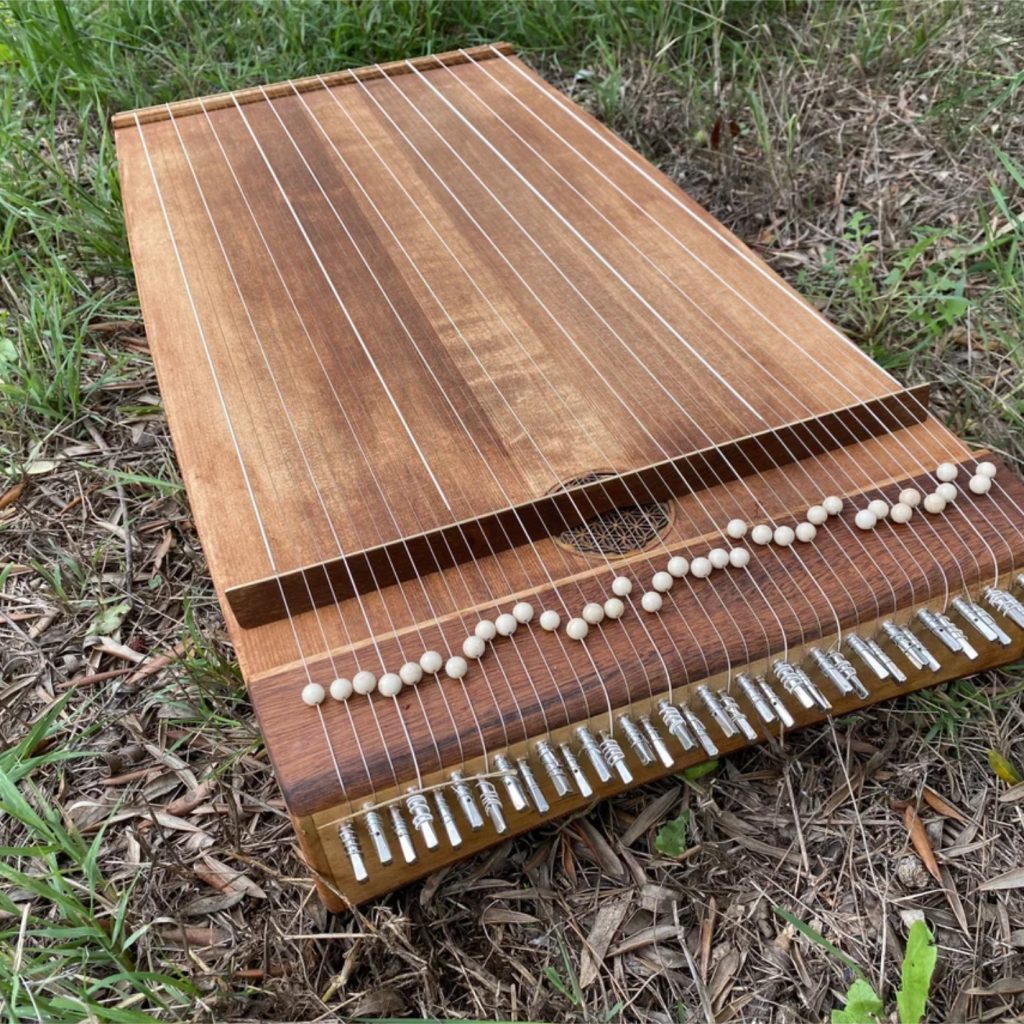 04-Lumnezia Soñando Monócordio-05