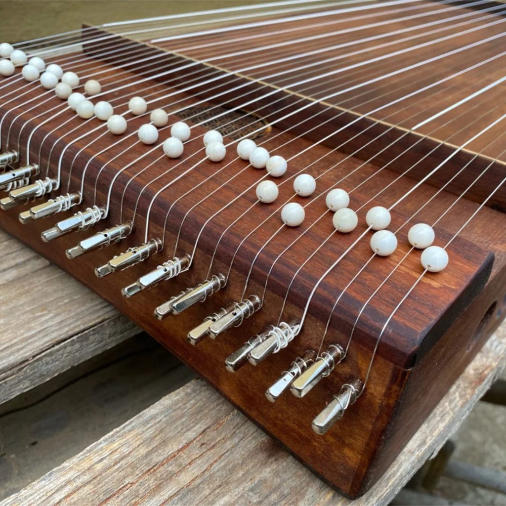 11-Monócordio Val Bavona. Cuerpo de lujo y monocordio de calidad de concierto-01