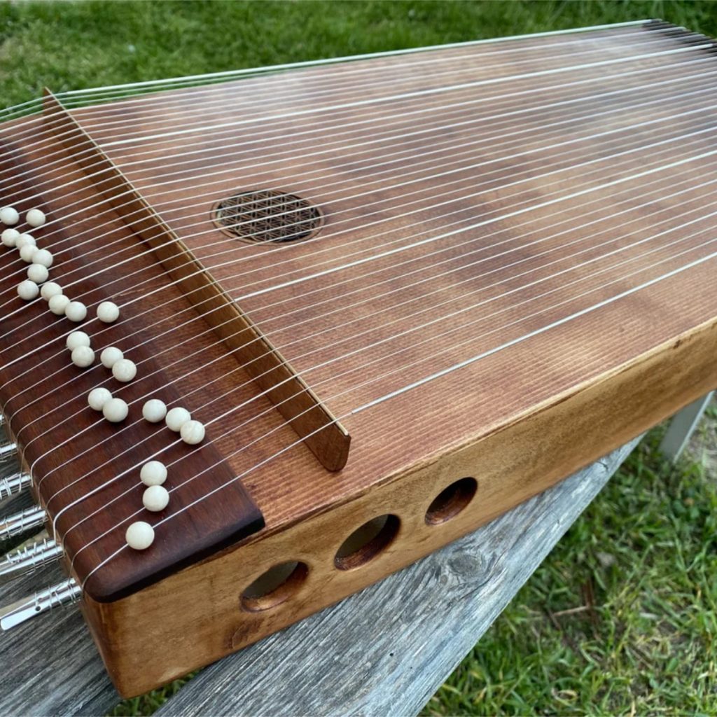 11-Monócordio Val Bavona. Cuerpo de lujo y monocordio de calidad de concierto-09